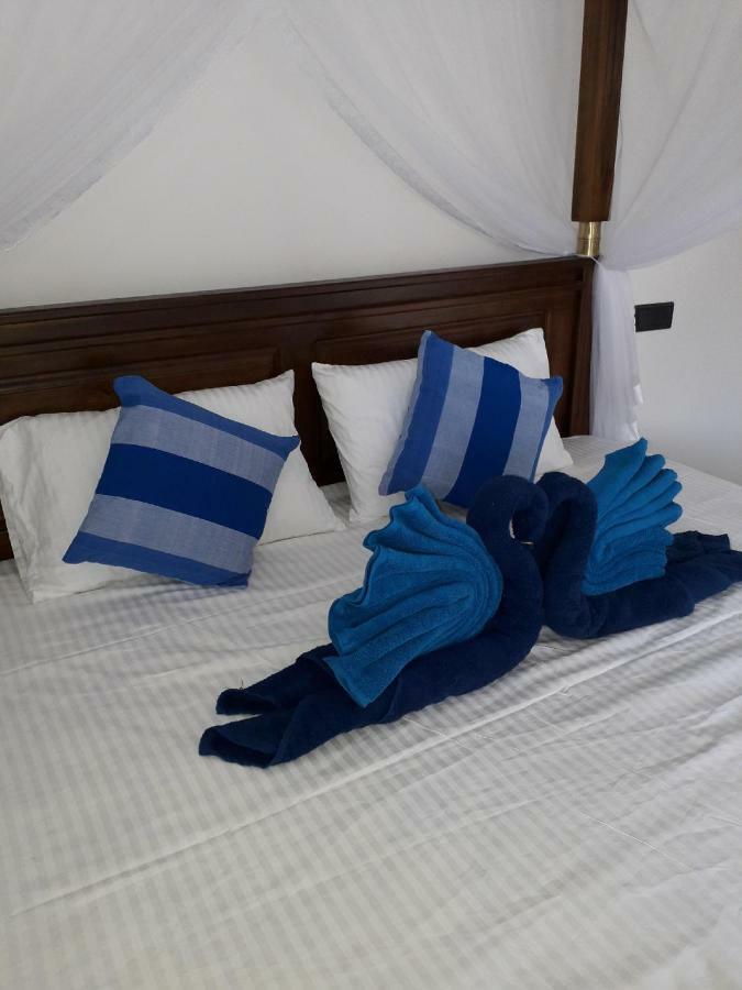 The Wave'S Guest House Mirissa Kültér fotó