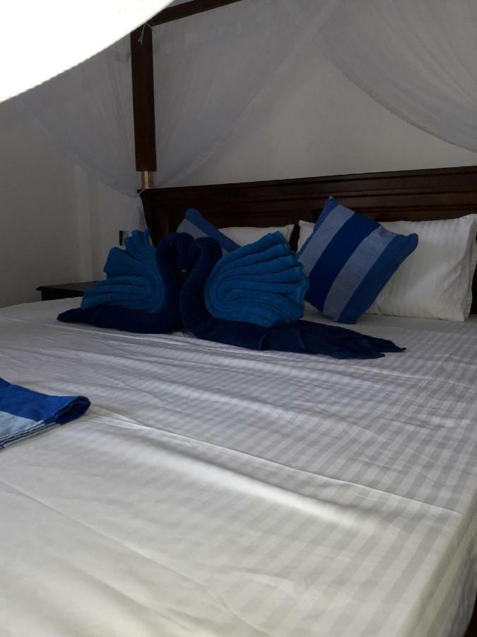 The Wave'S Guest House Mirissa Kültér fotó