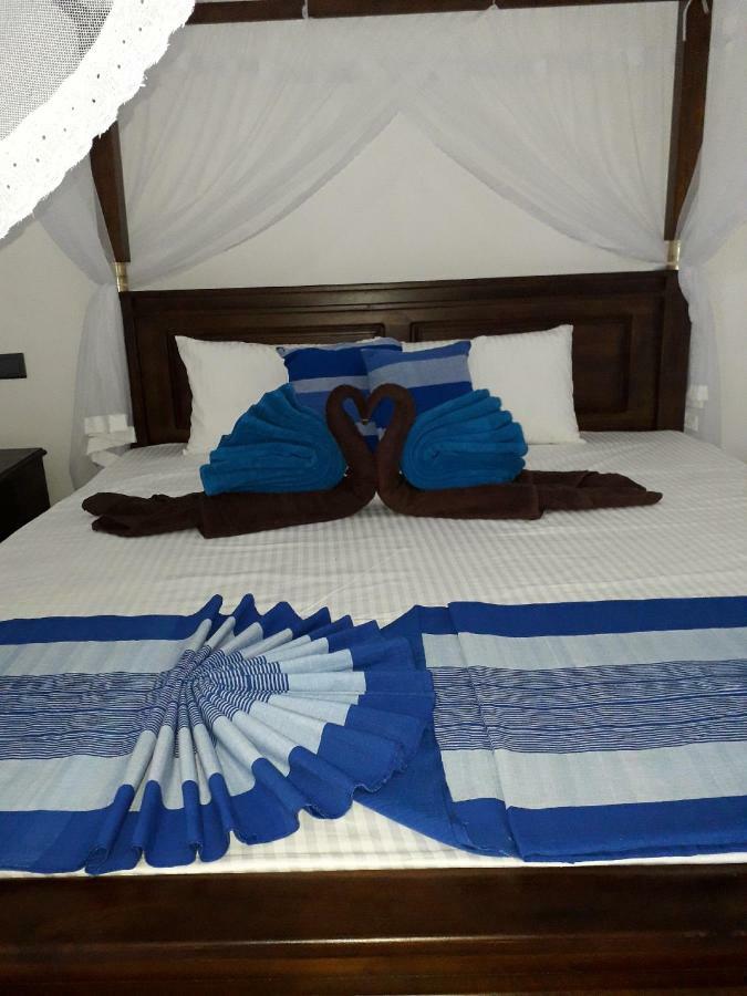 The Wave'S Guest House Mirissa Kültér fotó